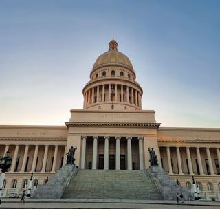 Washington licences sale of Venezuelan oil to Cuban private sector